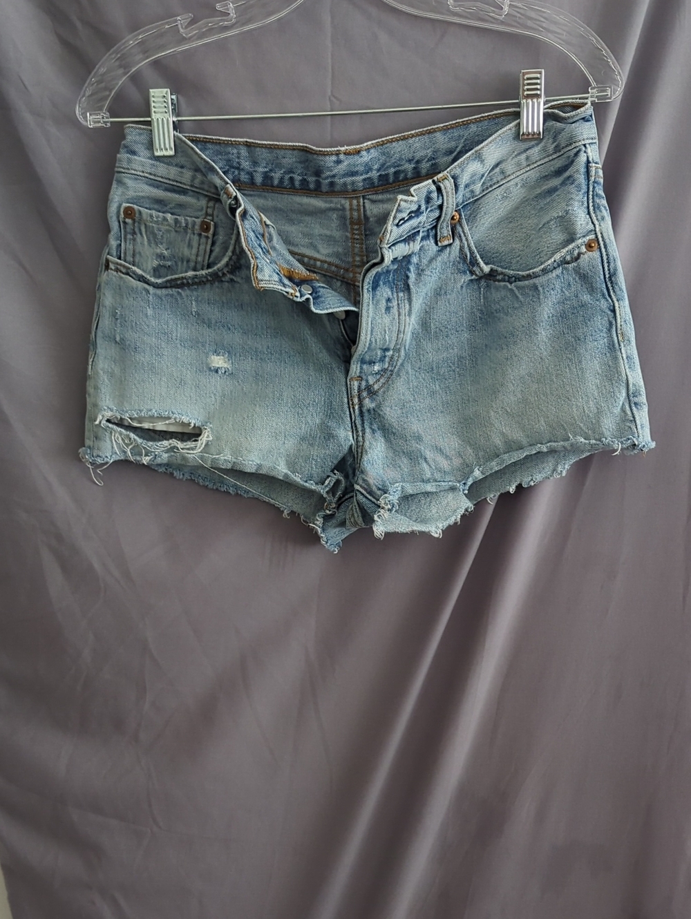 Levi's Light Blue Distressed Cutoff Denim Shorts Sz 27 W Button Up